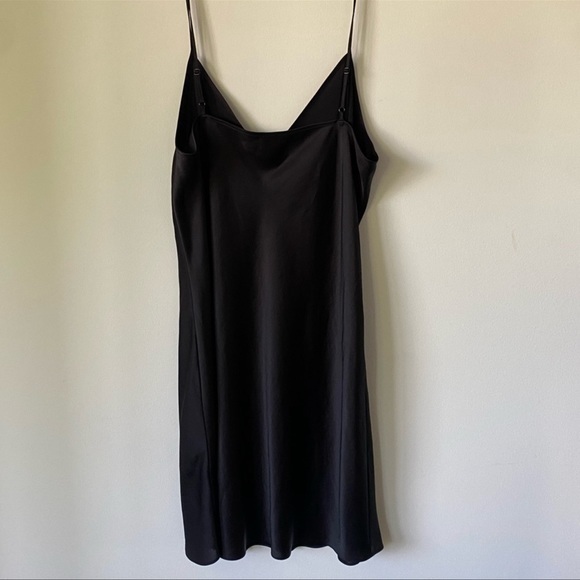 SOLD Artizia / Wilfred Free / Vivienne Mini Dress - Picture 3 of 6